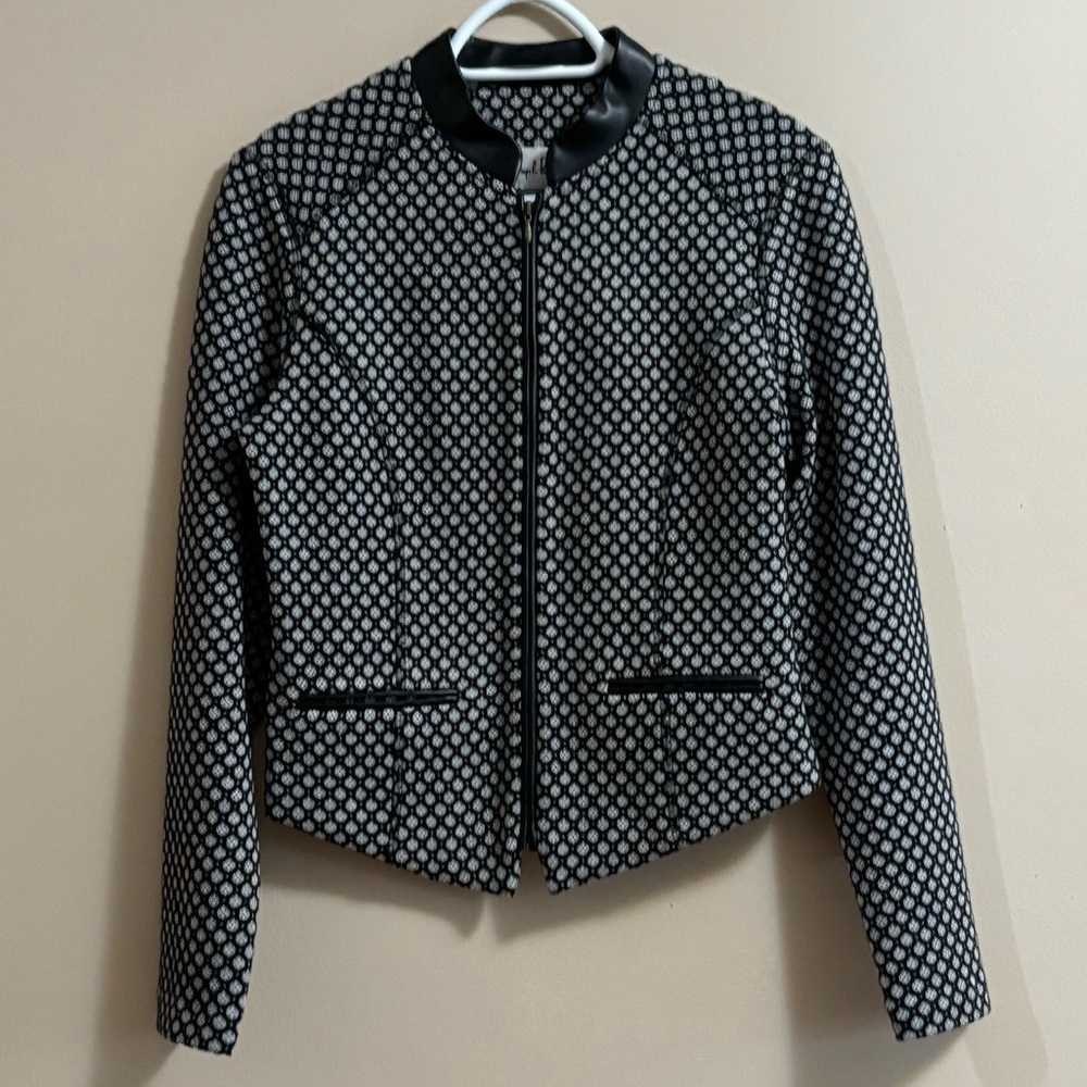 Joseph Ribkoff Canada Sz 10 Black And White Zip Up Bomber Jacket EUC